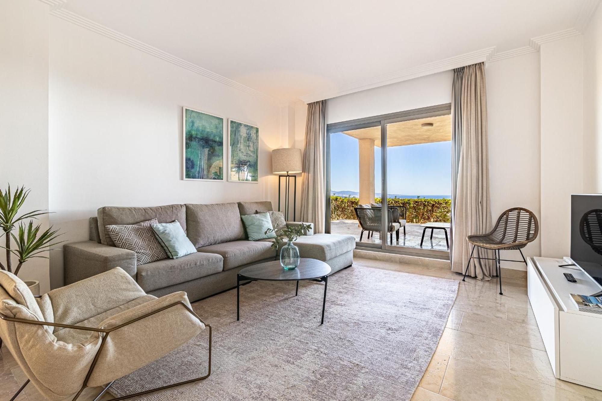 Large 3-Bedroom Nestled In Golf Paradise Estepona Exterior photo