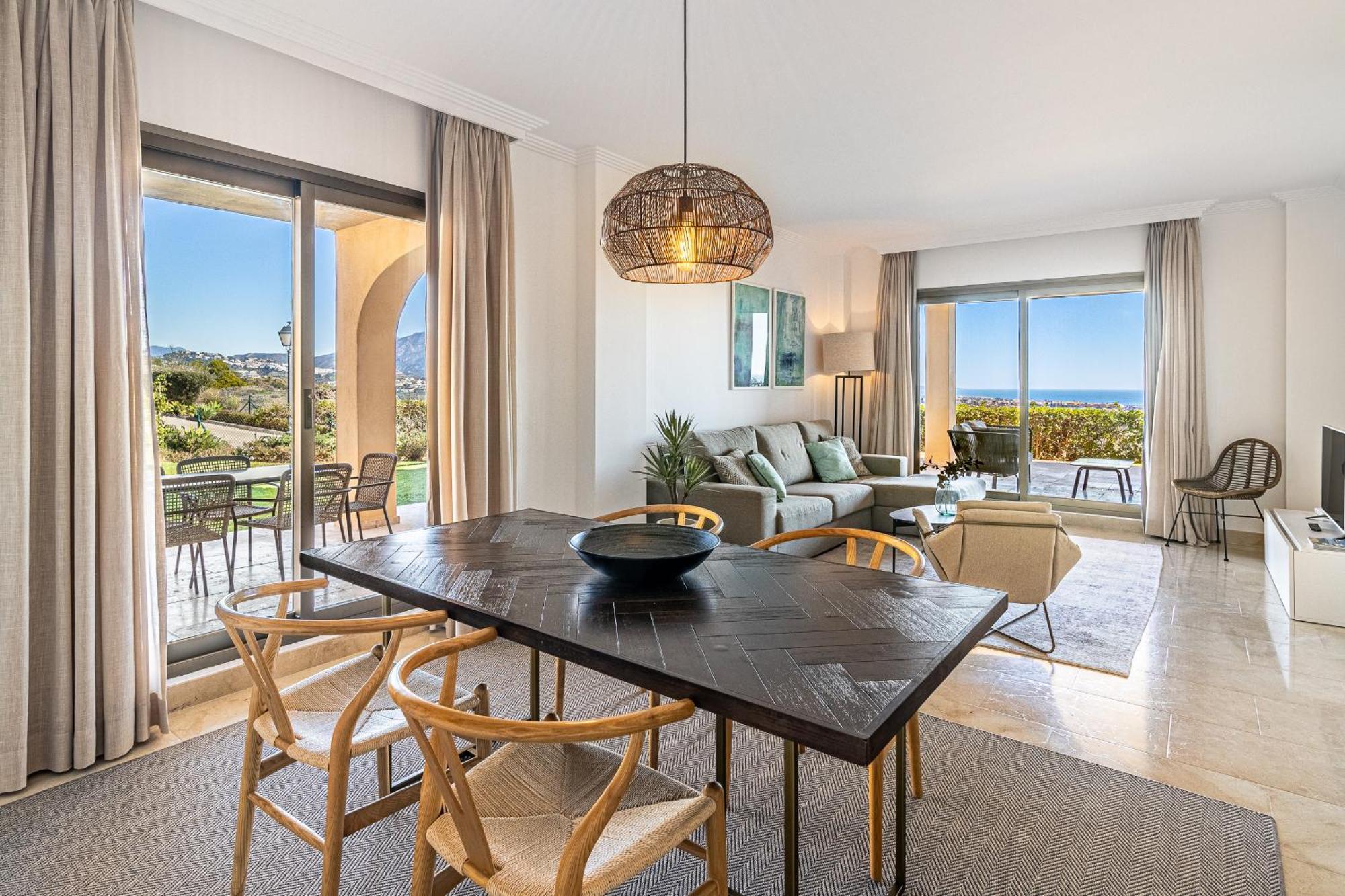Large 3-Bedroom Nestled In Golf Paradise Estepona Exterior photo