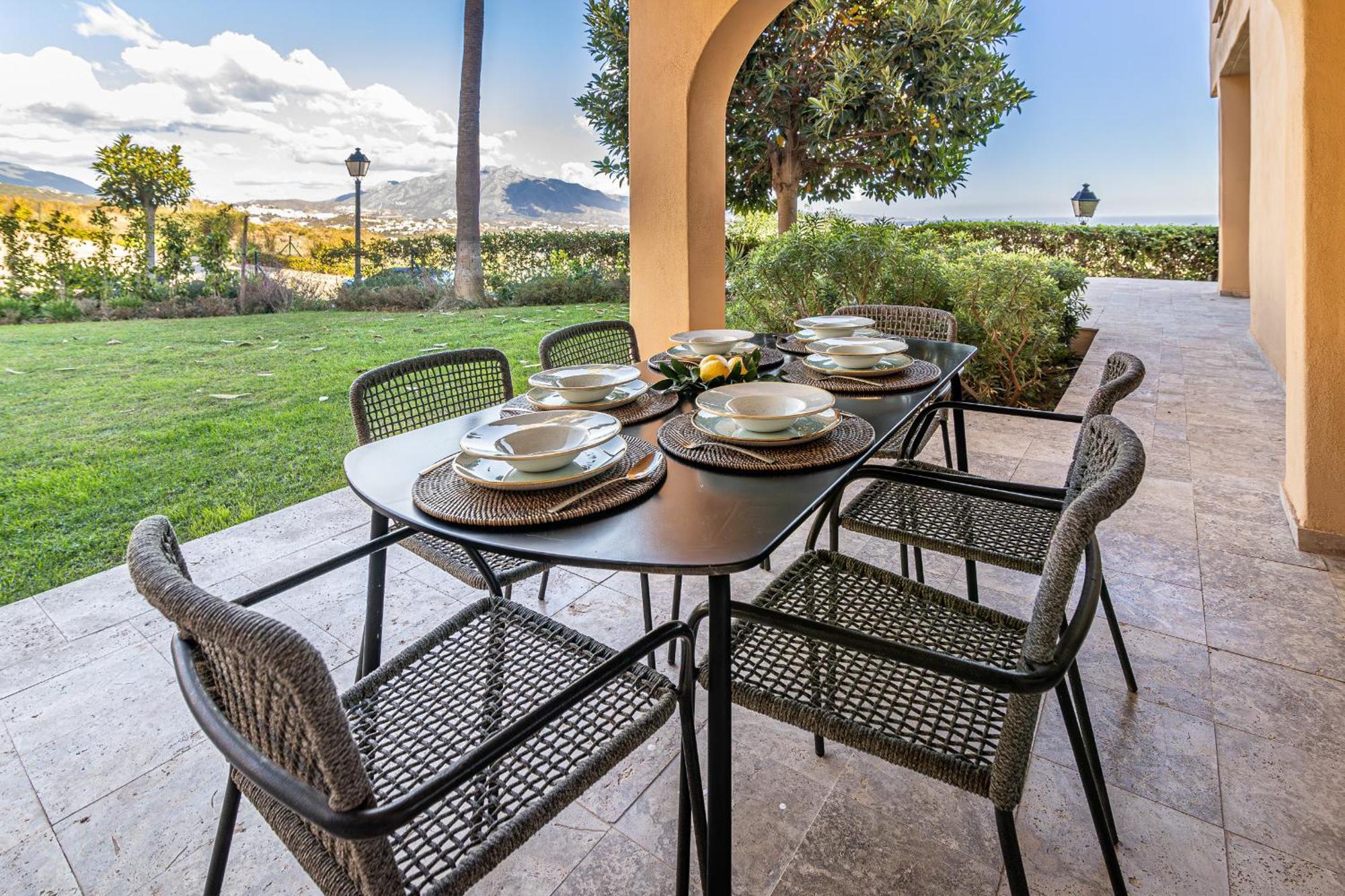 Large 3-Bedroom Nestled In Golf Paradise Estepona Exterior photo